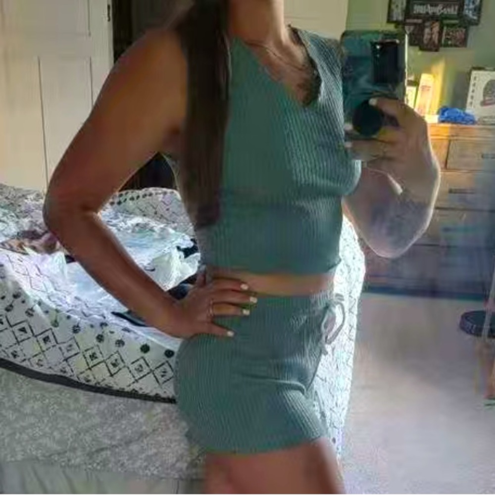 GREEN 2 Piece Set Ribbed Lounge Wear - Picture 6 of 7